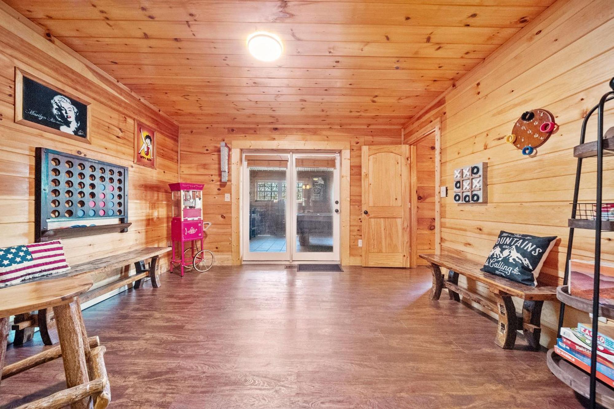 Stairway To Heaven Cabin By Staycating Gatlinburg Exterior foto