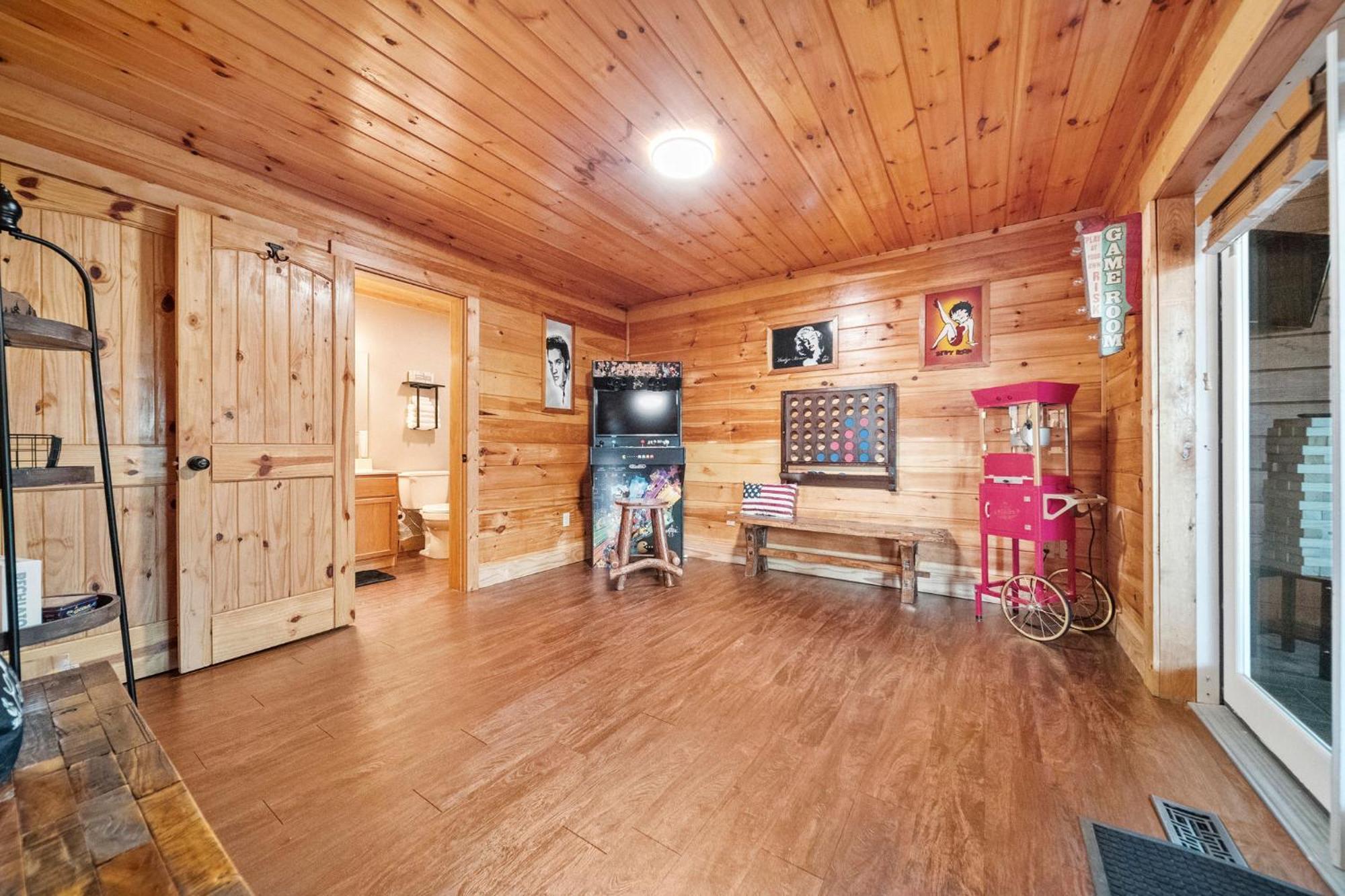 Stairway To Heaven Cabin By Staycating Gatlinburg Exterior foto