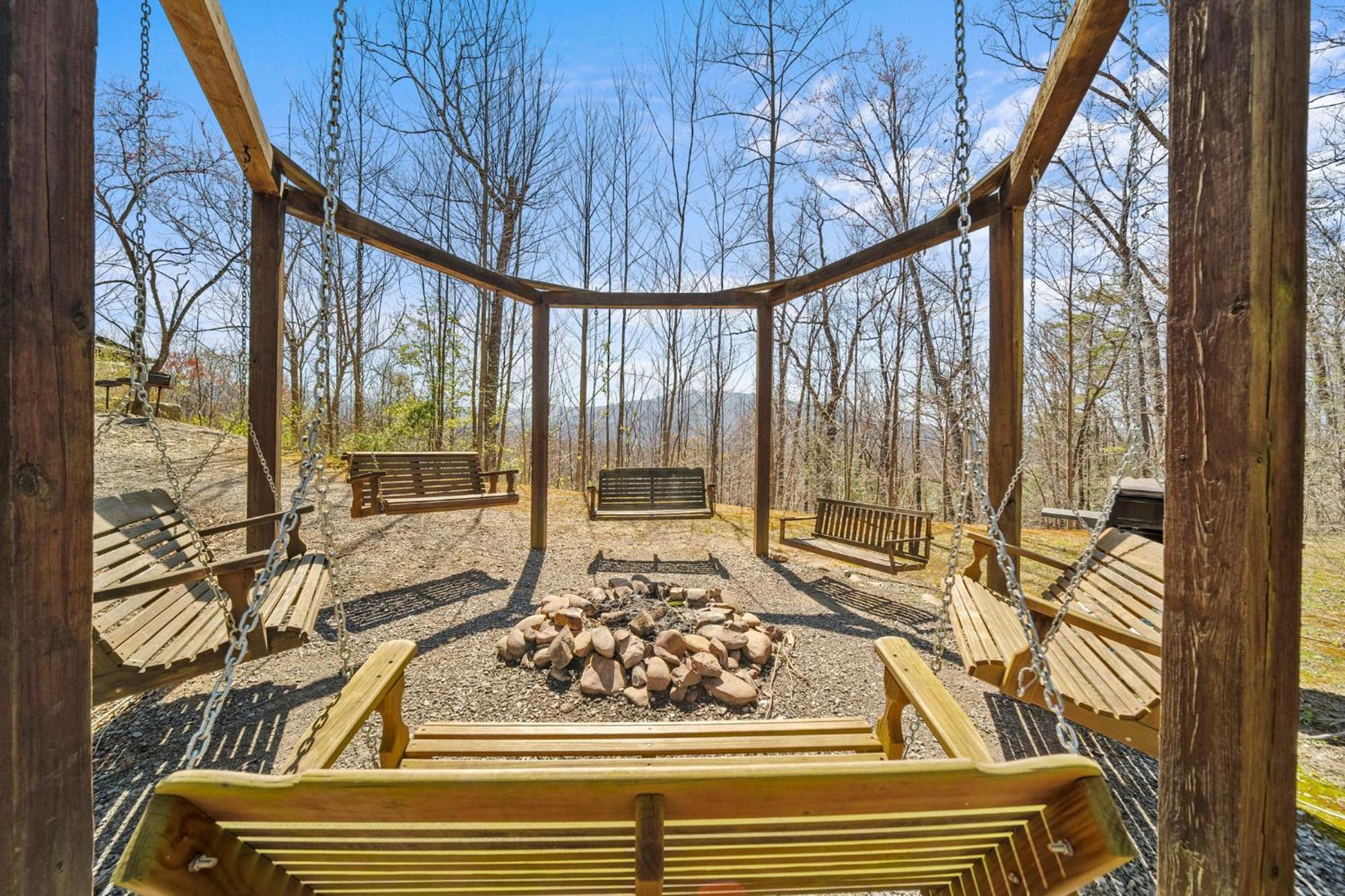 Stairway To Heaven Cabin By Staycating Gatlinburg Exterior foto